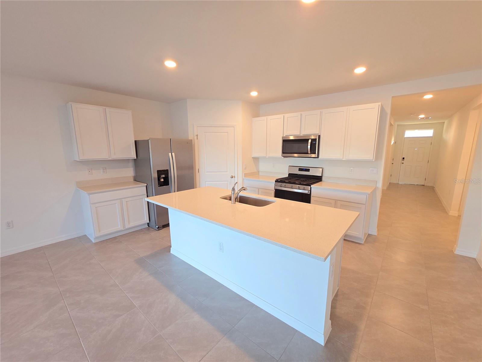 2830 GARDINER LN, ZEPHYRHILLS, FL, 33541