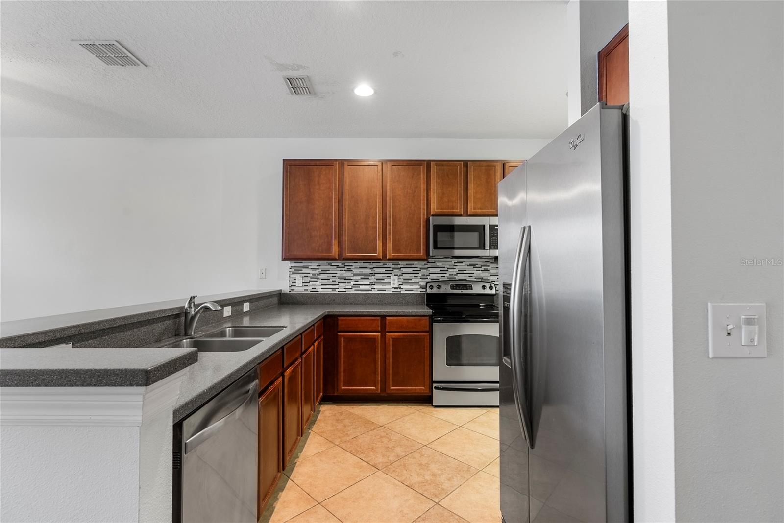 19253 STONE HEDGE DR, TAMPA, FL, 33647