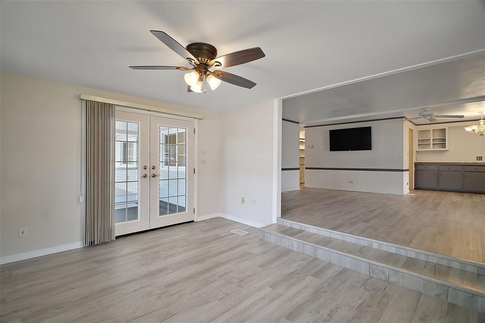 711 DOLPHIN DR, TAVARES, FL, 32778