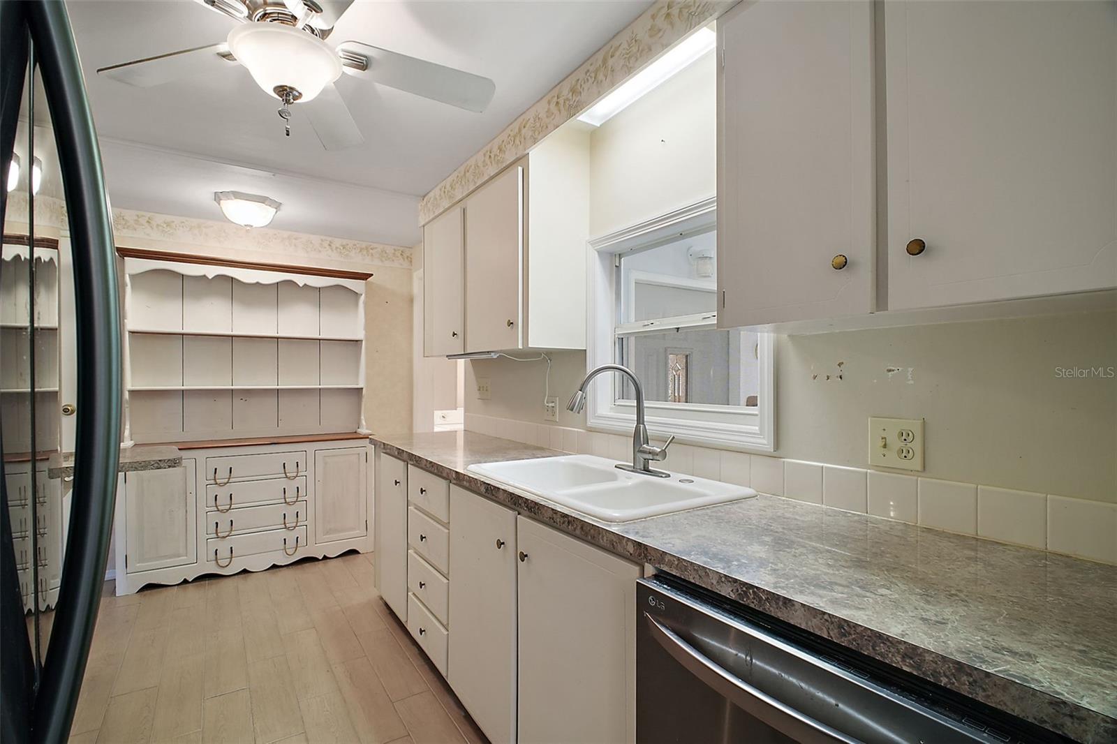 711 DOLPHIN DR, TAVARES, FL, 32778