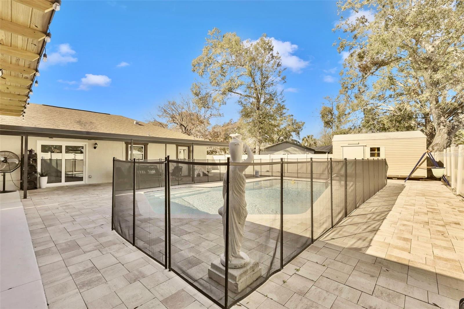 6805 AMBASSADOR CT, TAMPA, FL, 33615