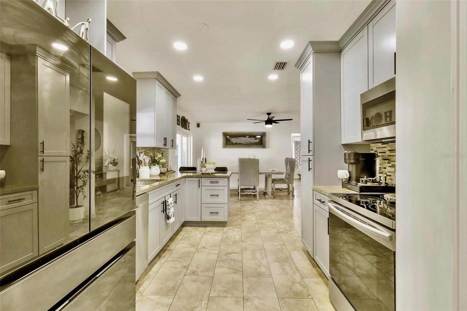 6805 AMBASSADOR CT, TAMPA, FL, 33615