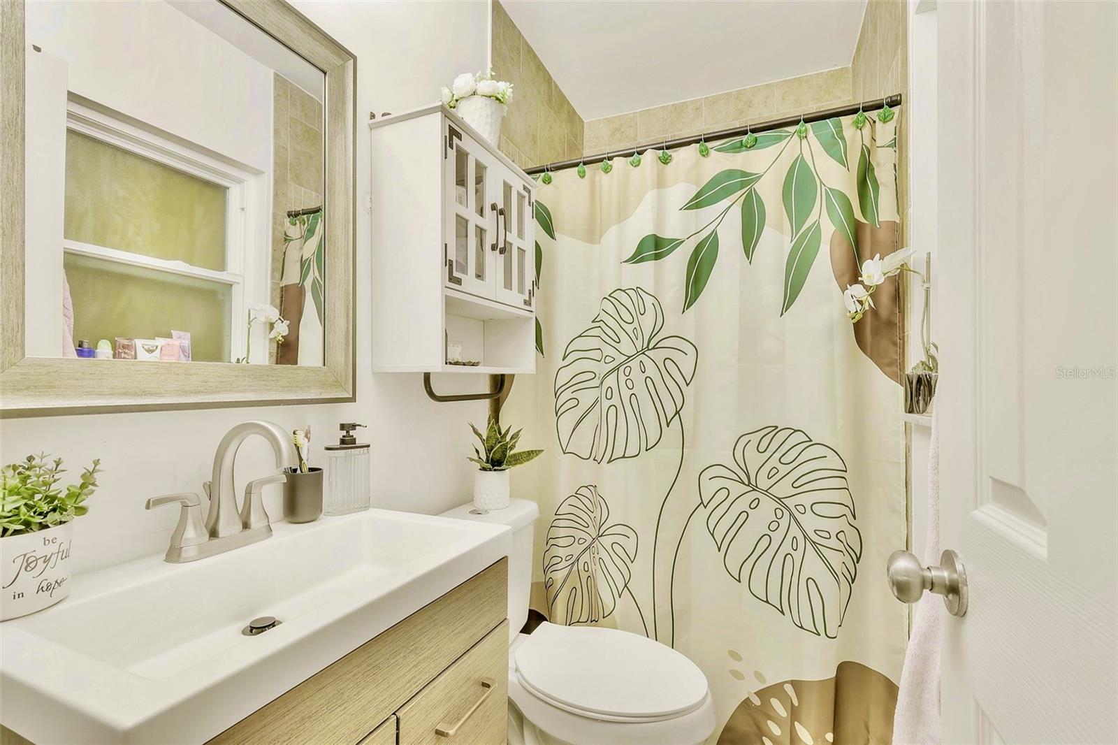 6805 AMBASSADOR CT, TAMPA, FL, 33615