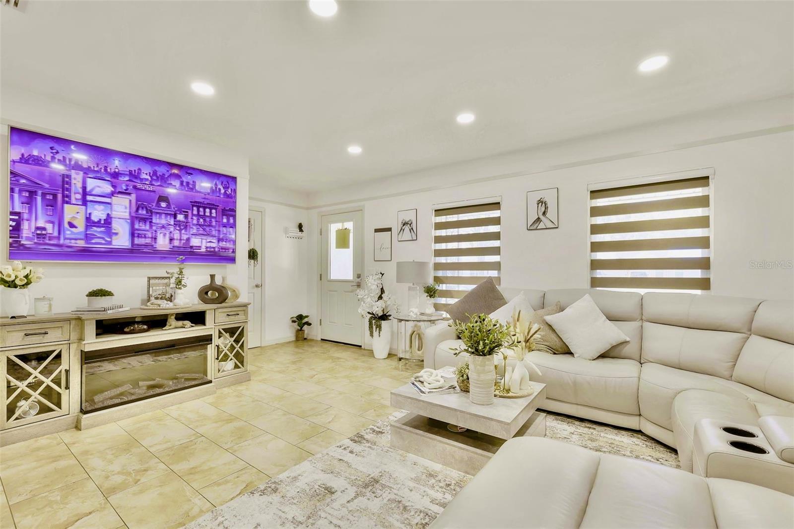 6805 AMBASSADOR CT, TAMPA, FL, 33615