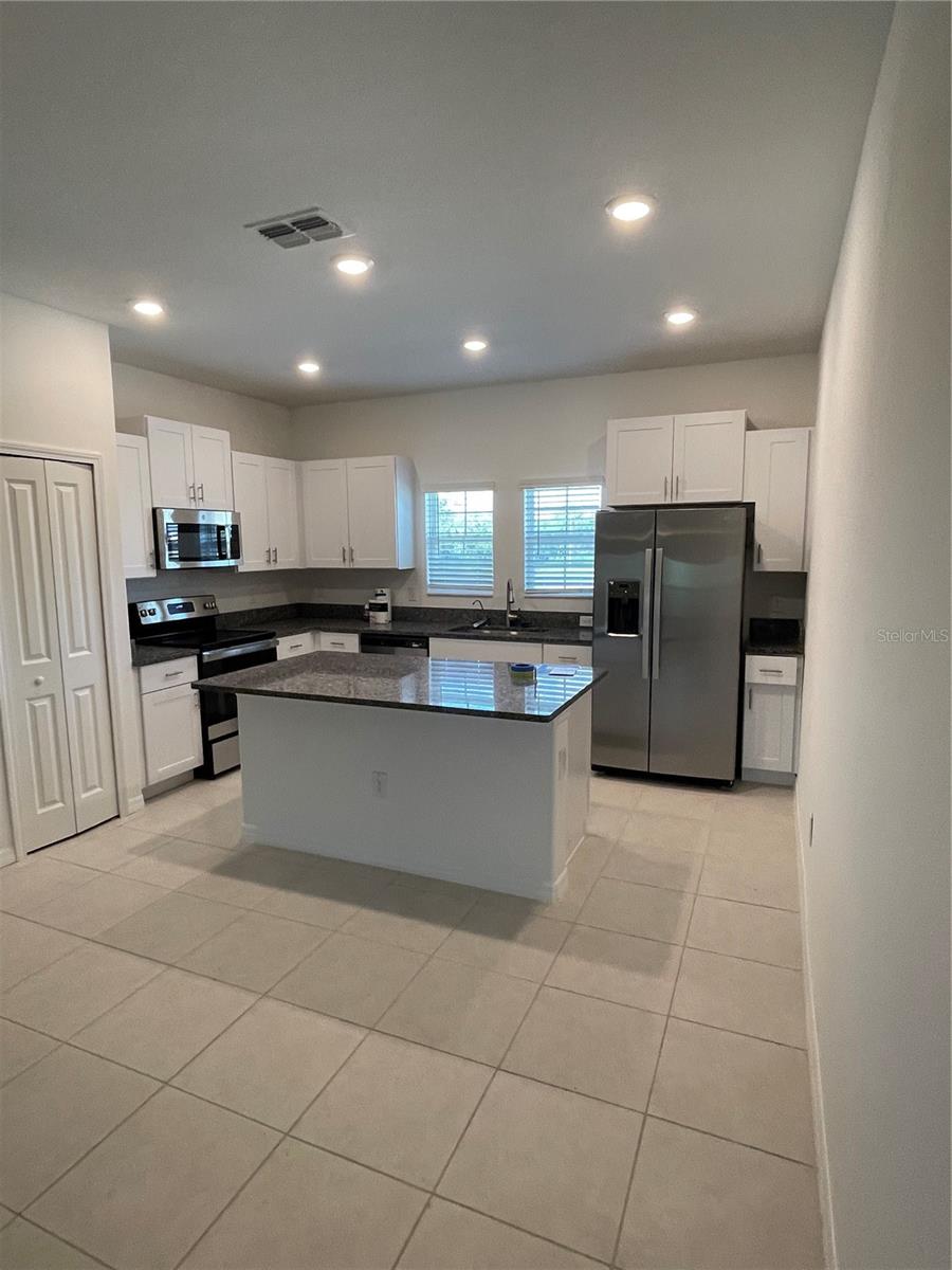 840 TENNYSON MILL CIR, TAMPA, FL, 33619