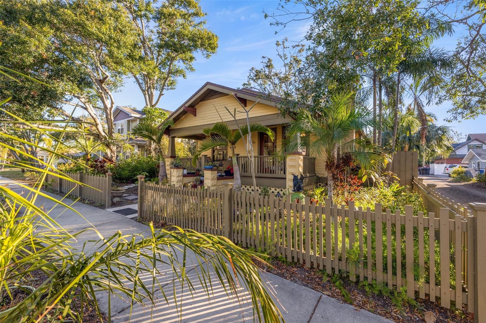 1001 13TH ST N, ST PETERSBURG, FL, 33705