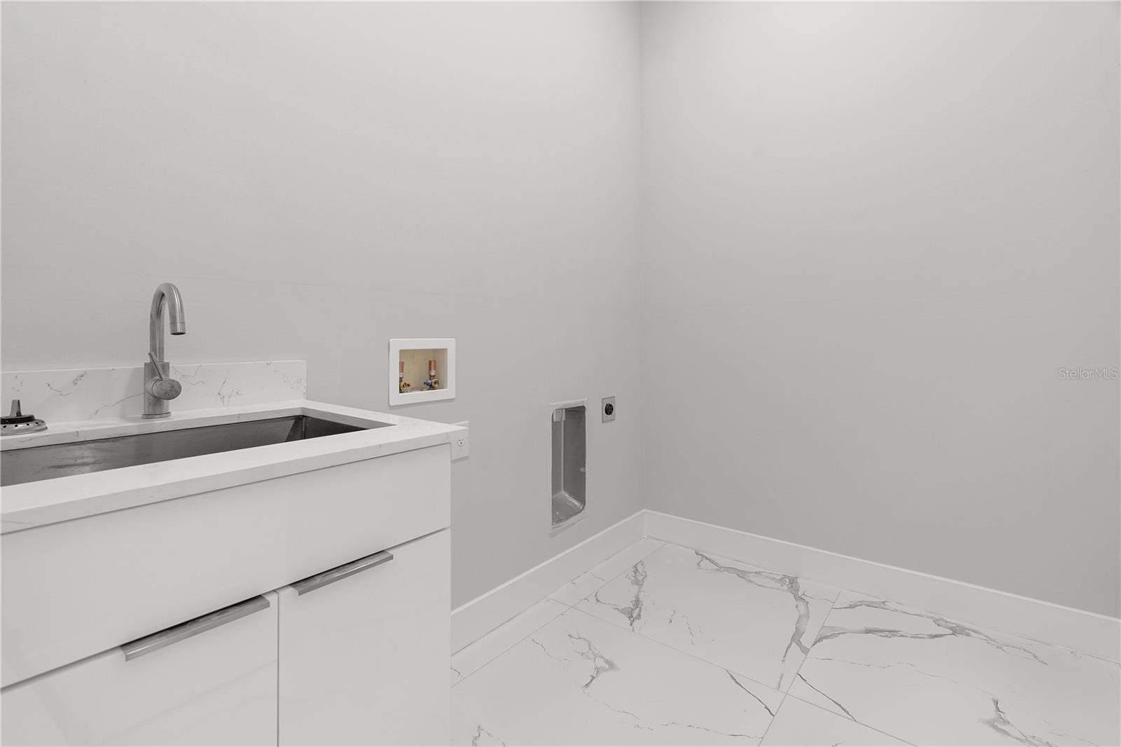 1020 NW 28TH AVE, CAPE CORAL, FL, 33993