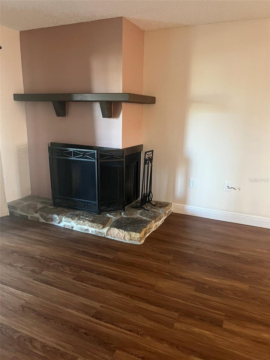 108 LAKESIDE DR, OLDSMAR, FL, 34677