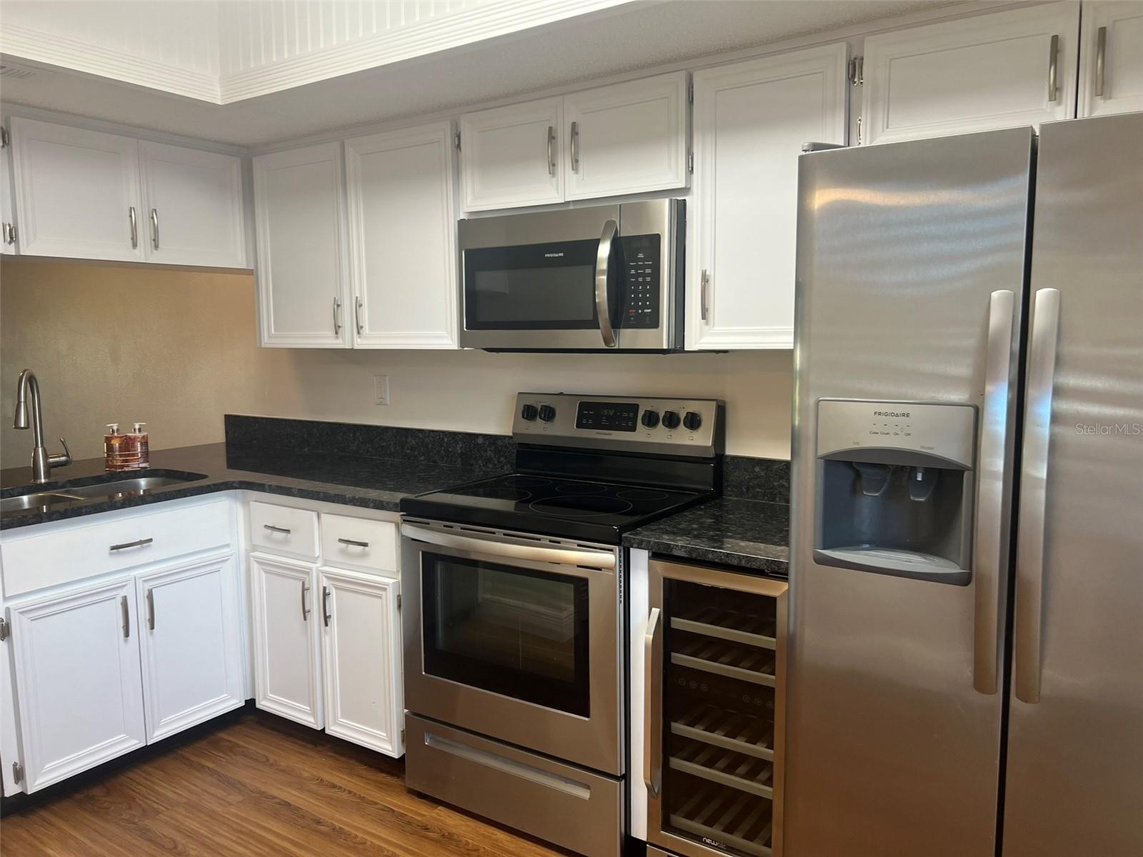 108 LAKESIDE DR, OLDSMAR, FL, 34677