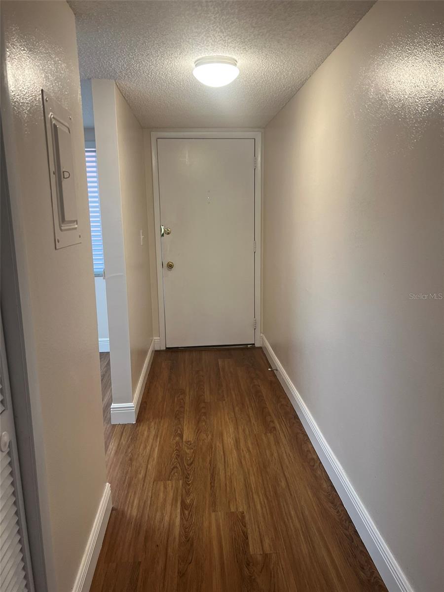 108 LAKESIDE DR, OLDSMAR, FL, 34677