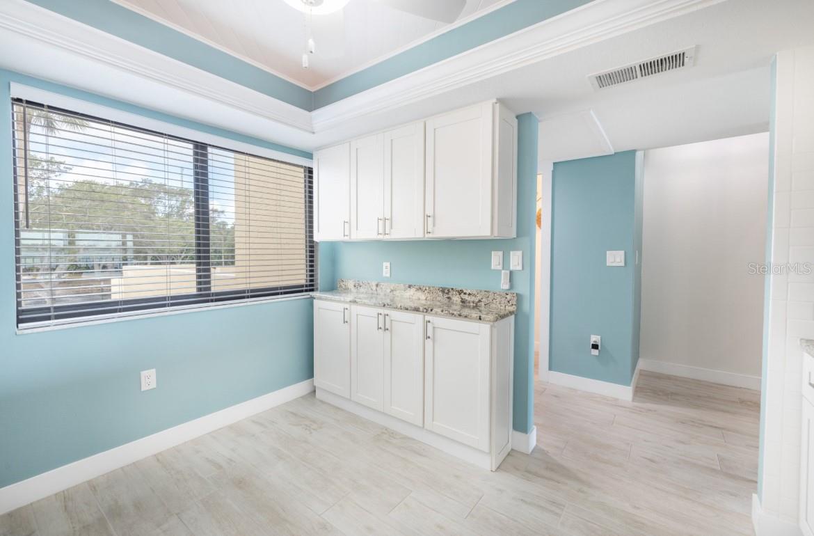 7520 SUNSHINE SKYWAY LN S #T18, ST PETERSBURG, FL, 33711