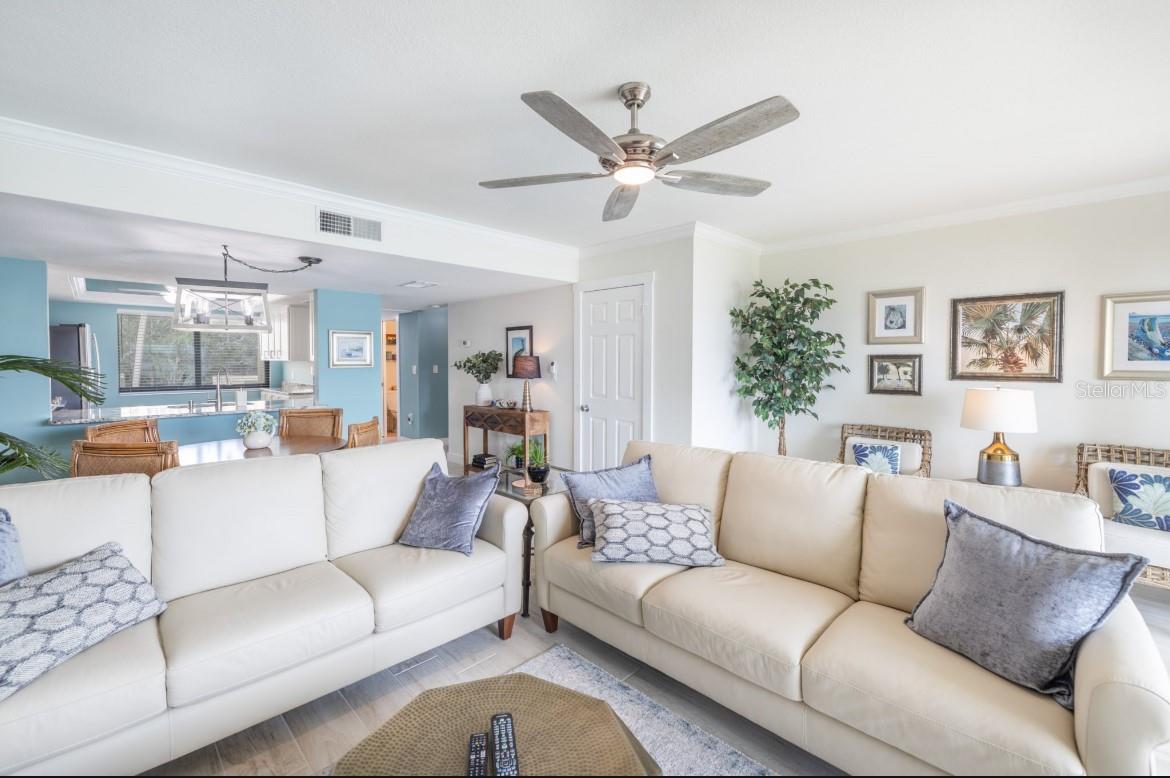7520 SUNSHINE SKYWAY LN S #T18, ST PETERSBURG, FL, 33711