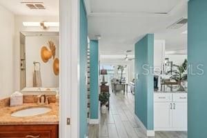 7520 SUNSHINE SKYWAY LN S #T18, ST PETERSBURG, FL, 33711