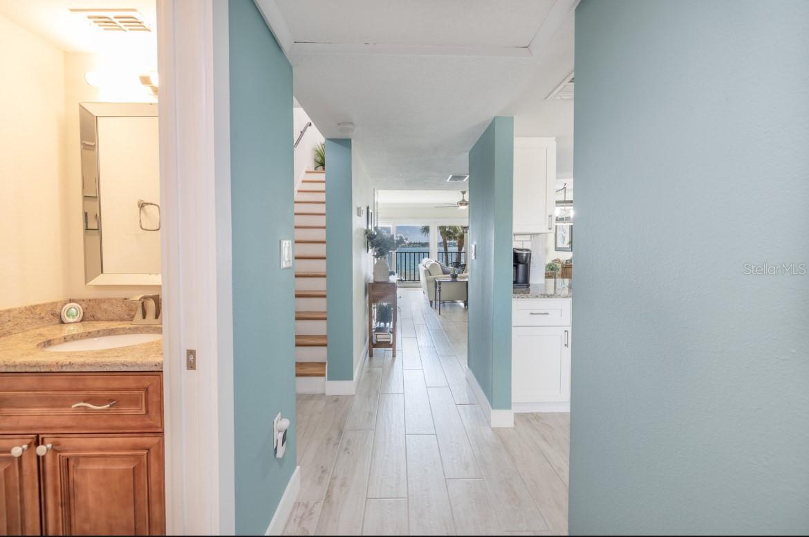 7520 SUNSHINE SKYWAY LN S #T18, ST PETERSBURG, FL, 33711