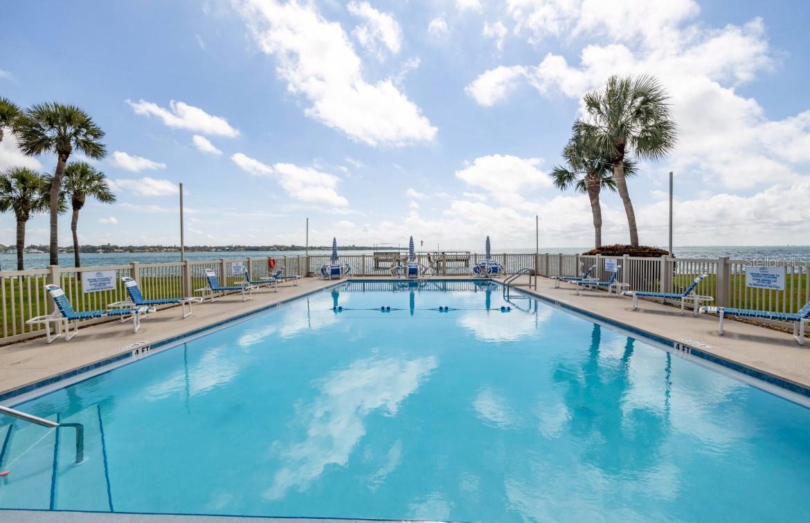 7520 SUNSHINE SKYWAY LN S #T18, ST PETERSBURG, FL, 33711