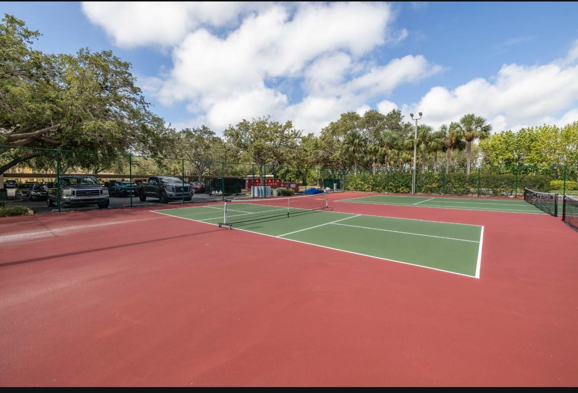 7520 SUNSHINE SKYWAY LN S #T18, ST PETERSBURG, FL, 33711
