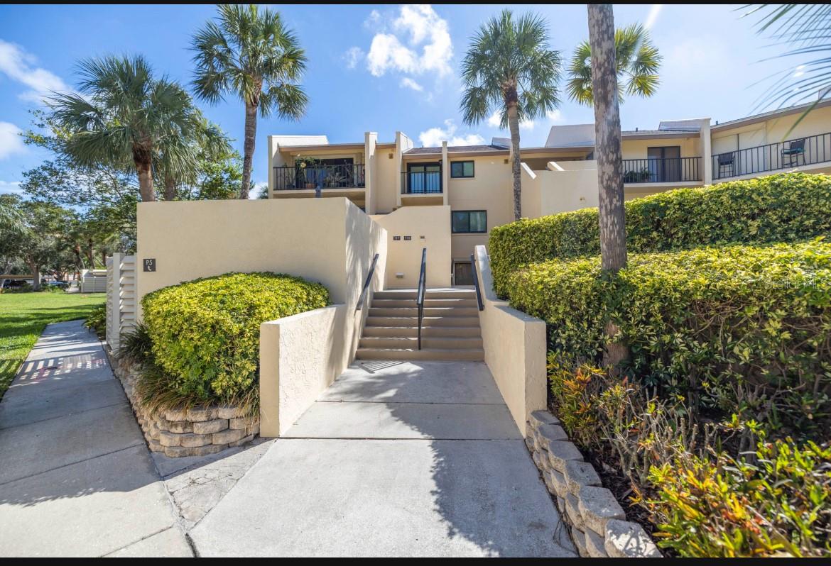 7520 SUNSHINE SKYWAY LN S #T18, ST PETERSBURG, FL, 33711