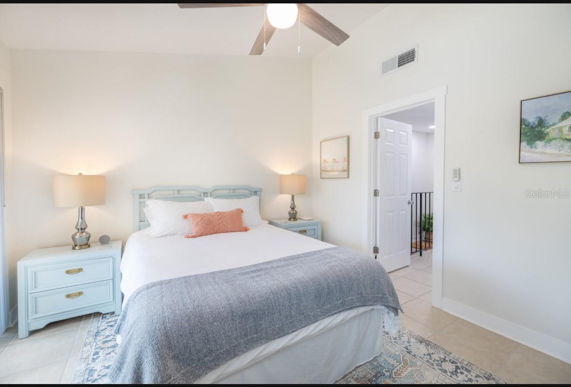 7520 SUNSHINE SKYWAY LN S #T18, ST PETERSBURG, FL, 33711