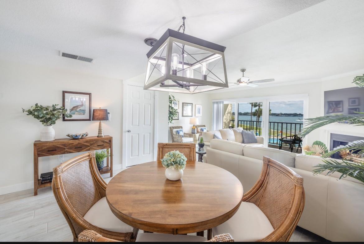 7520 SUNSHINE SKYWAY LN S #T18, ST PETERSBURG, FL, 33711