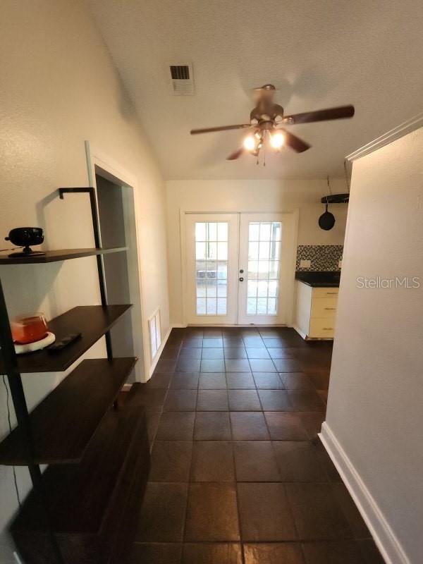 18085 WINTERGARDEN AVE, PORT CHARLOTTE, FL, 33948