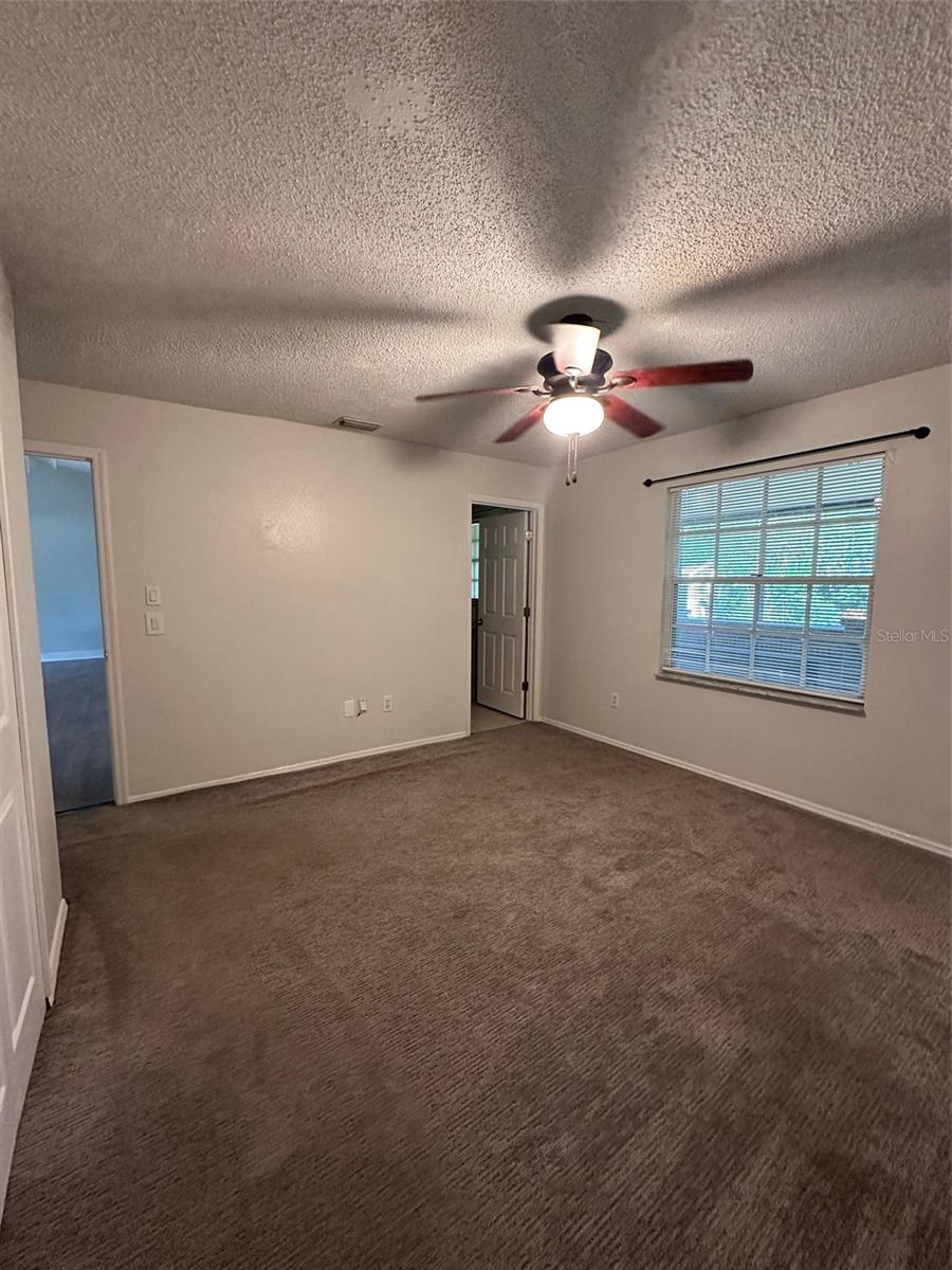18085 WINTERGARDEN AVE, PORT CHARLOTTE, FL, 33948
