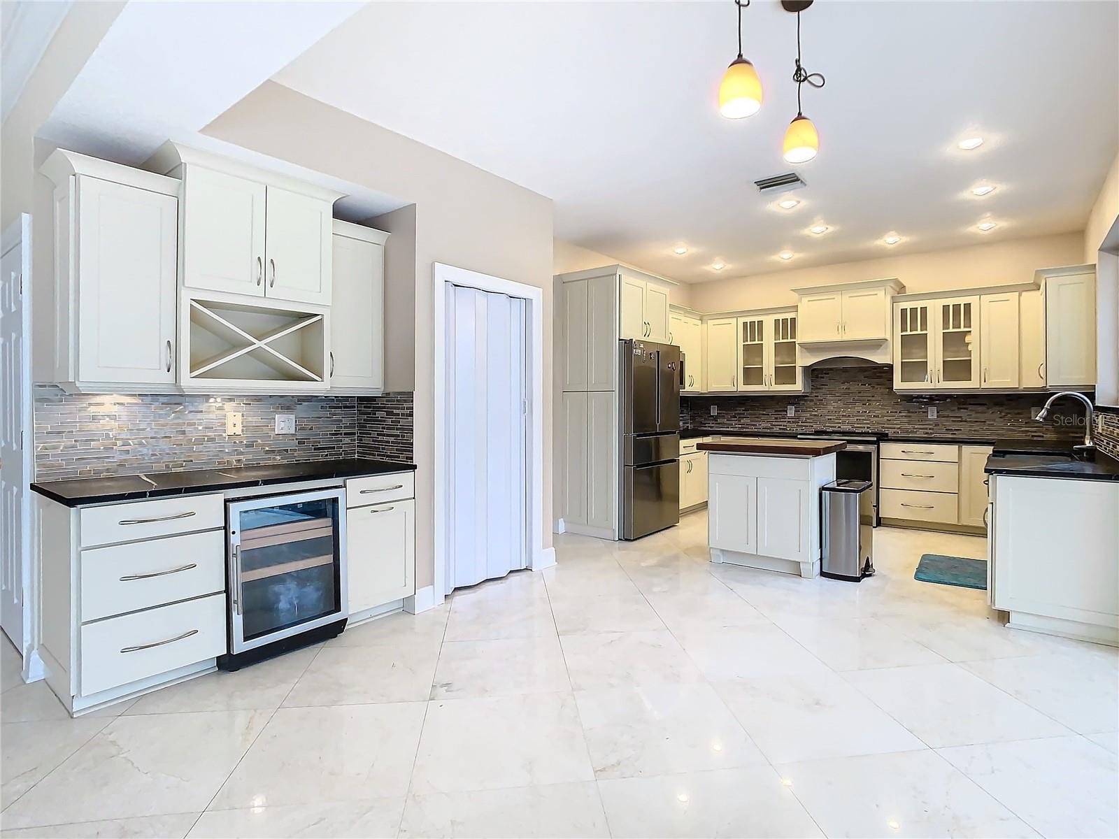 18817 CHAVILLE RD, LUTZ, FL, 33558