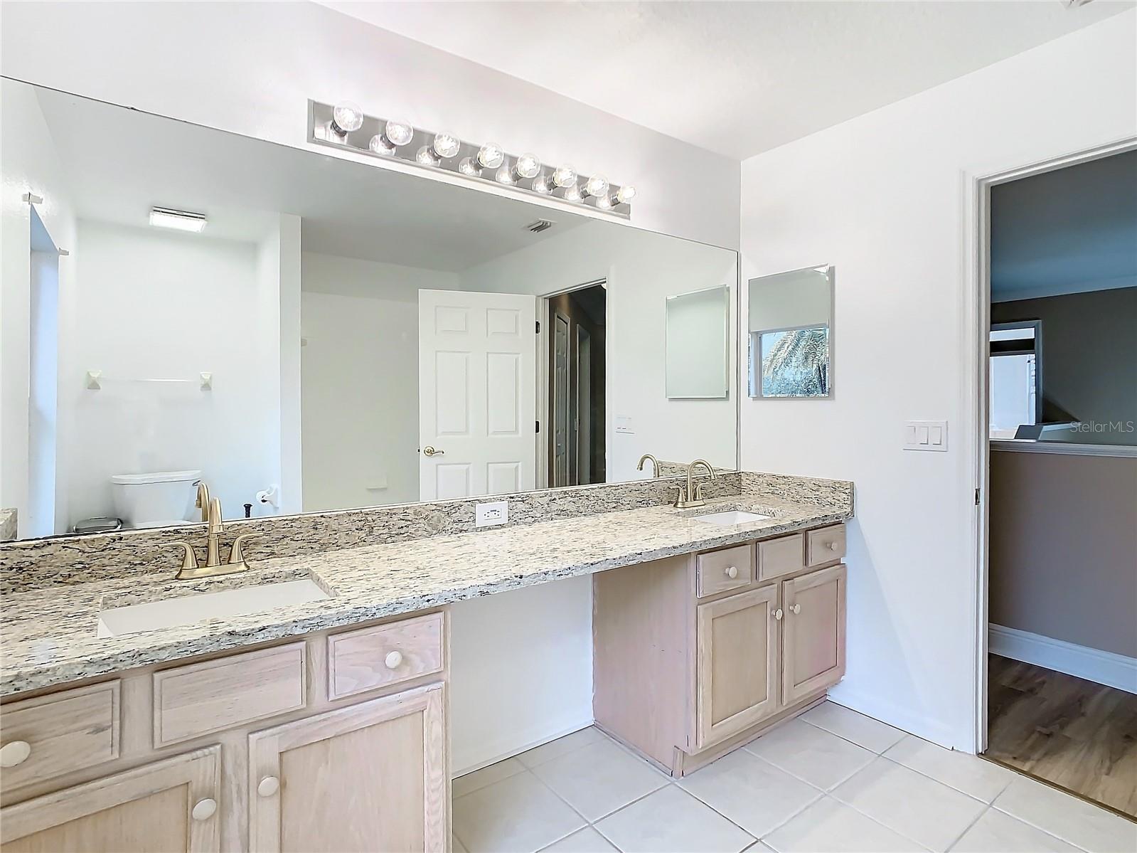 18817 CHAVILLE RD, LUTZ, FL, 33558