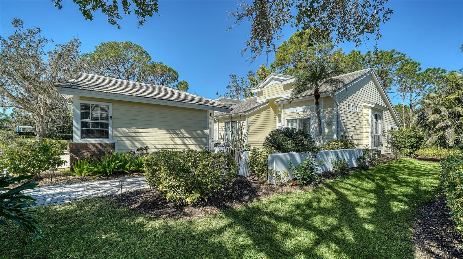 7628 WHITEBRIDGE GLN, UNIVERSITY PARK, FL, 34201