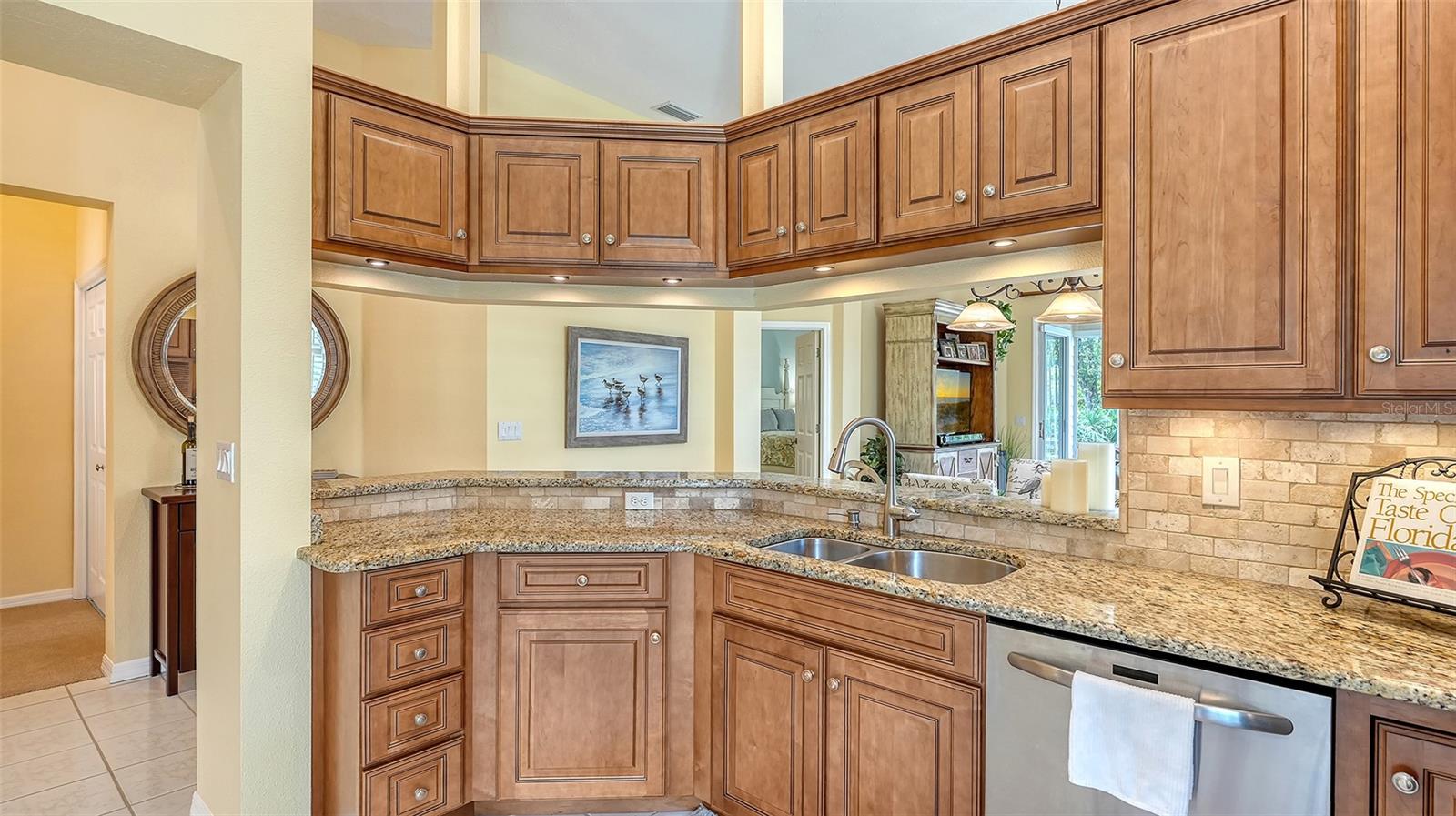 7741 WHITEBRIDGE GLN, UNIVERSITY PARK, FL, 34201