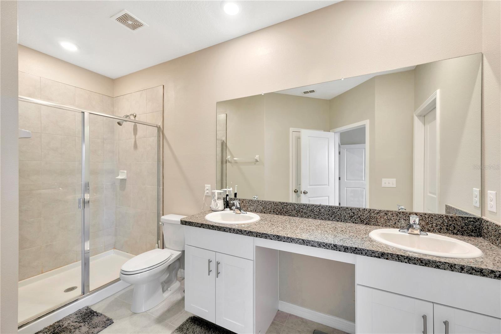 31970 BLUE PASSING LOOP, WESLEY CHAPEL, FL, 33545