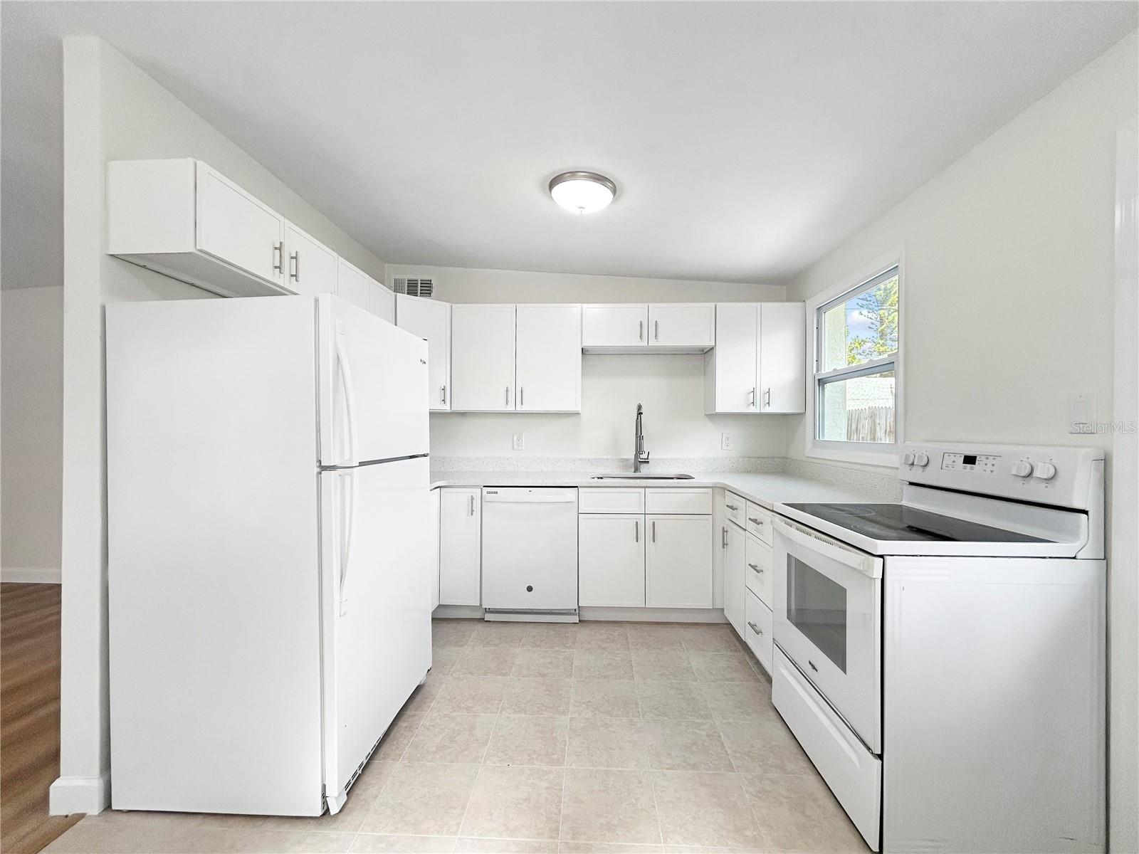 8719 92ND TER, SEMINOLE, FL, 33777