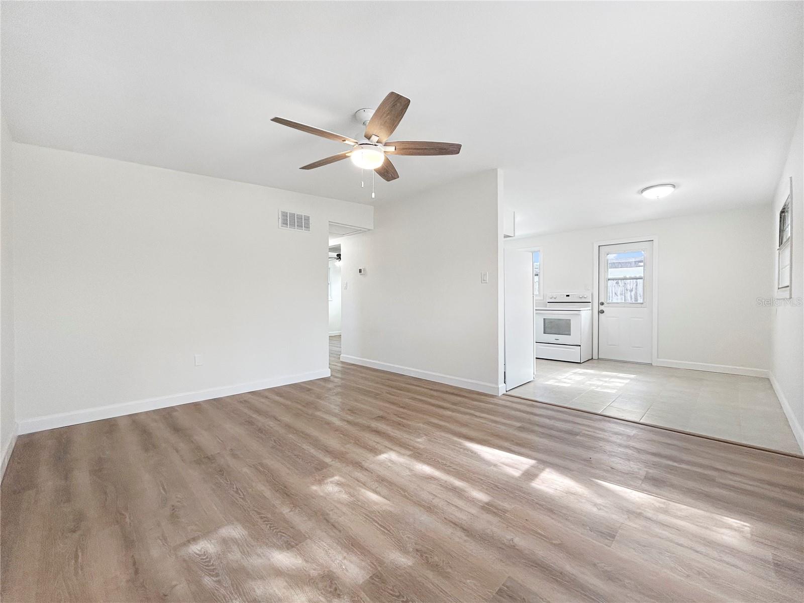 8719 92ND TER, SEMINOLE, FL, 33777