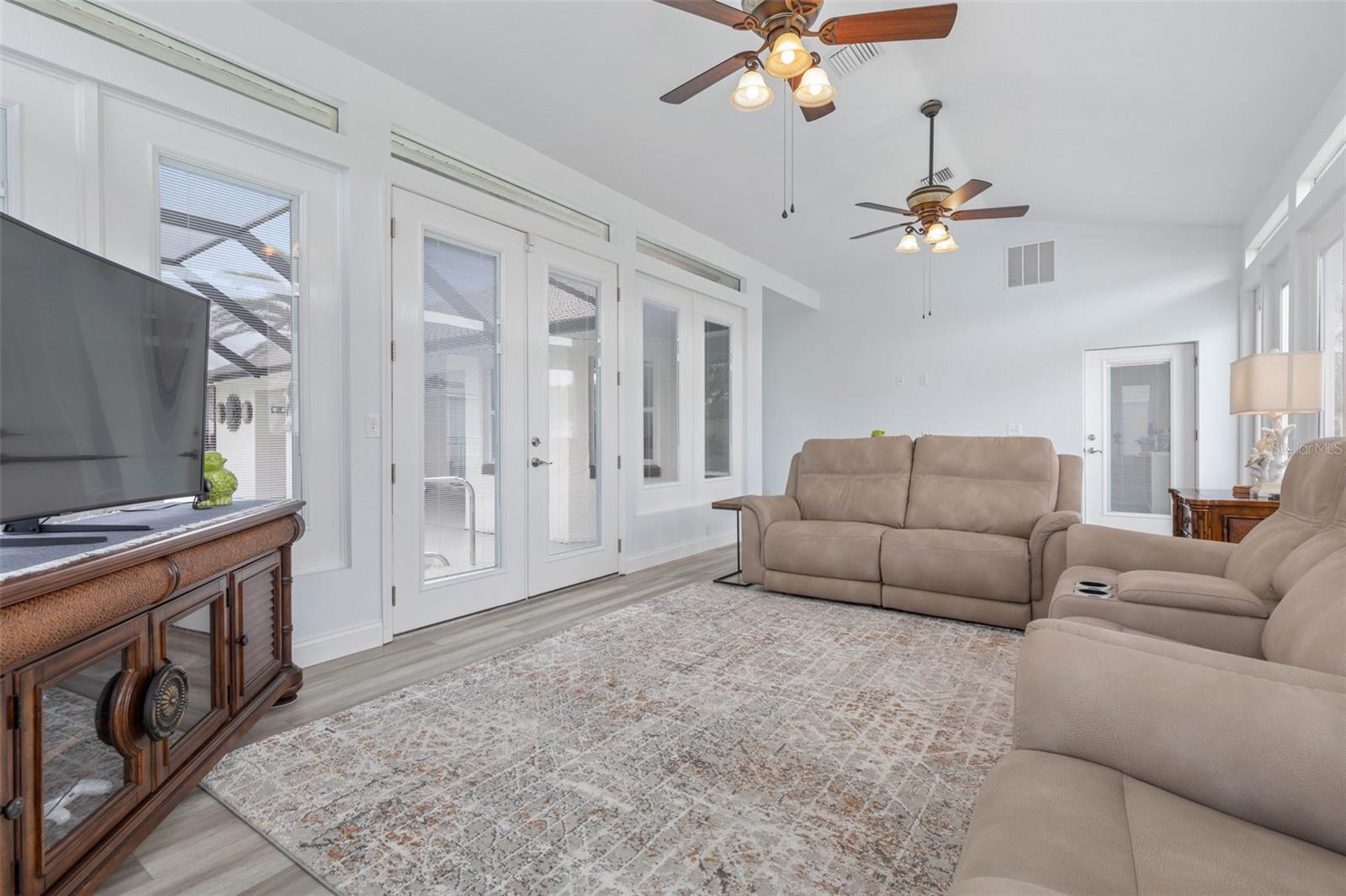27 FLEMINGTON LN, PALM COAST, FL, 32137