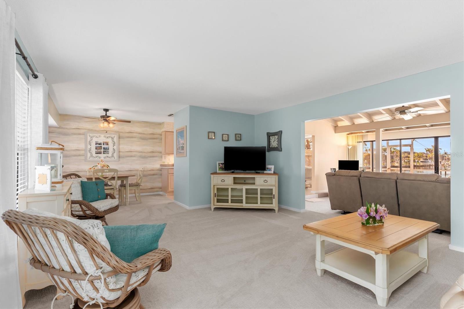 1075 MESSINA DR, PUNTA GORDA, FL, 33950
