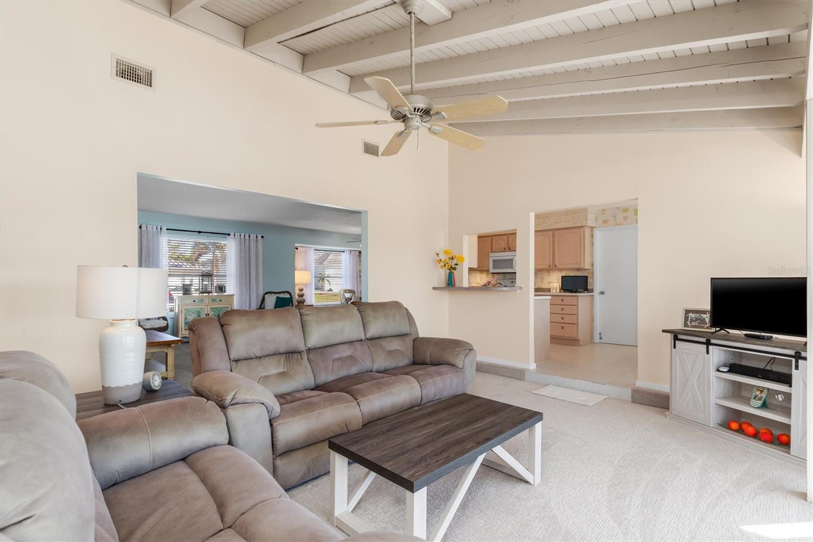 1075 MESSINA DR, PUNTA GORDA, FL, 33950