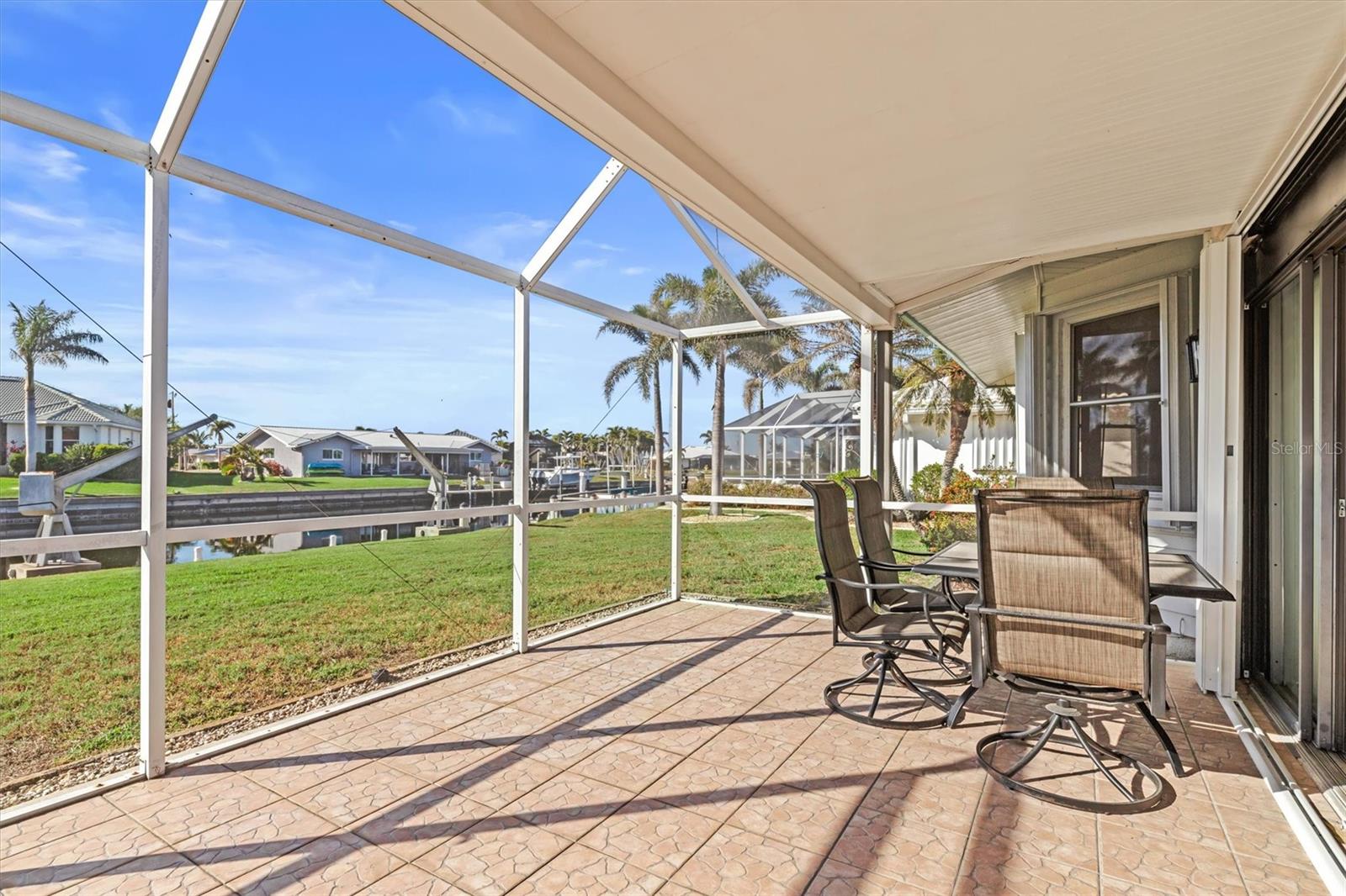 1075 MESSINA DR, PUNTA GORDA, FL, 33950