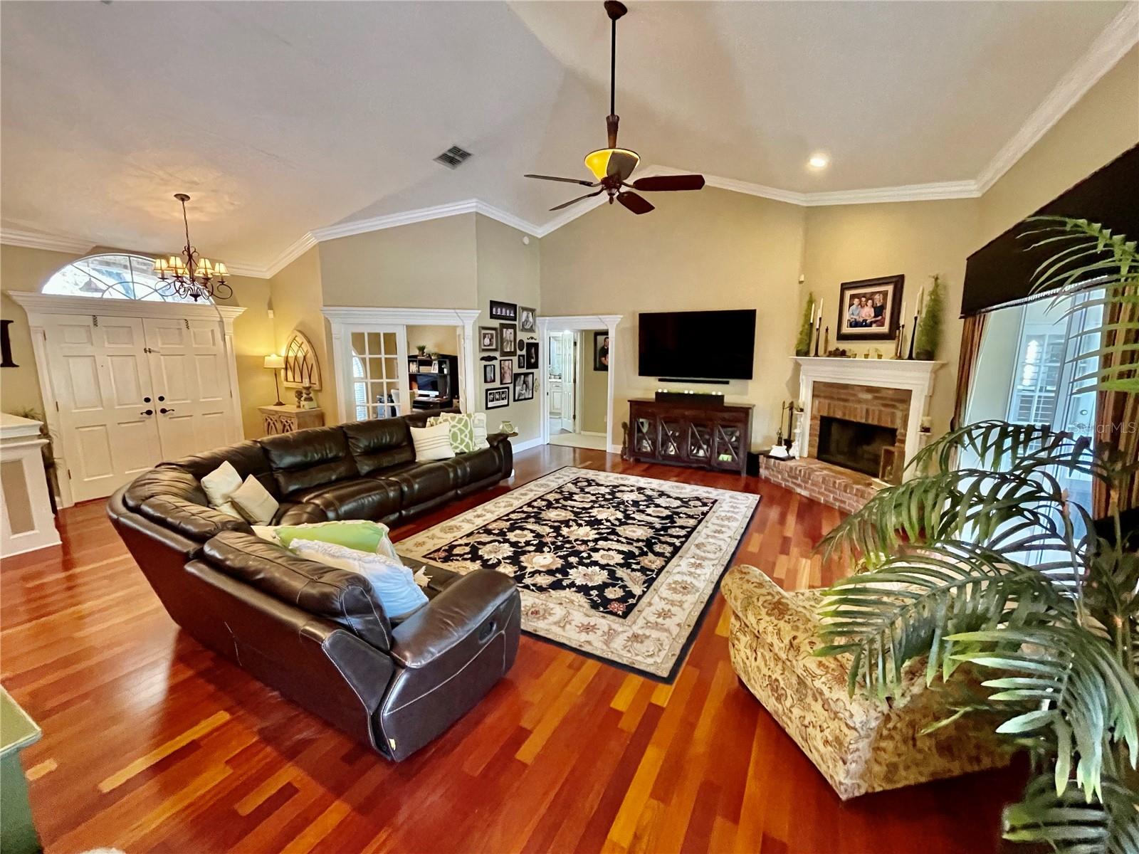 2704 BARRET AVE, PLANT CITY, FL, 33566