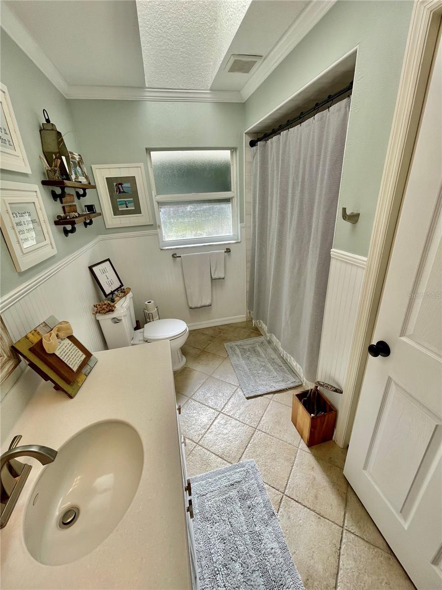 2704 BARRET AVE, PLANT CITY, FL, 33566