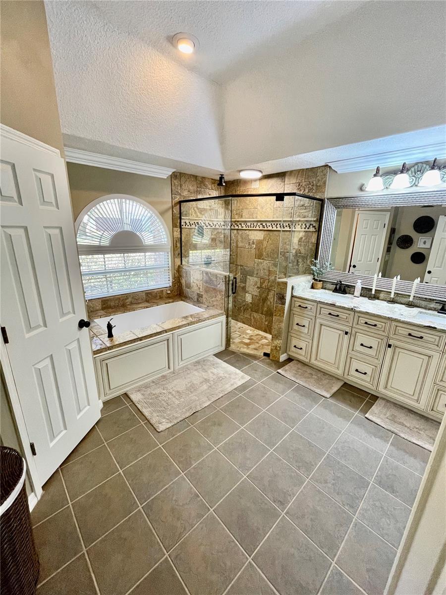 2704 BARRET AVE, PLANT CITY, FL, 33566