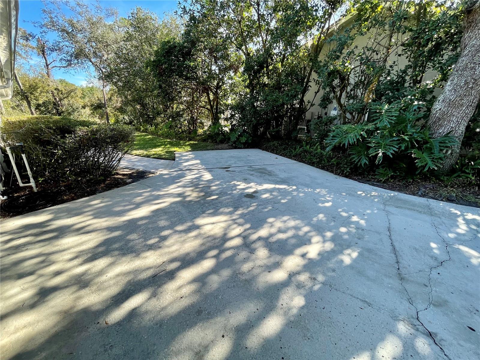 2704 BARRET AVE, PLANT CITY, FL, 33566