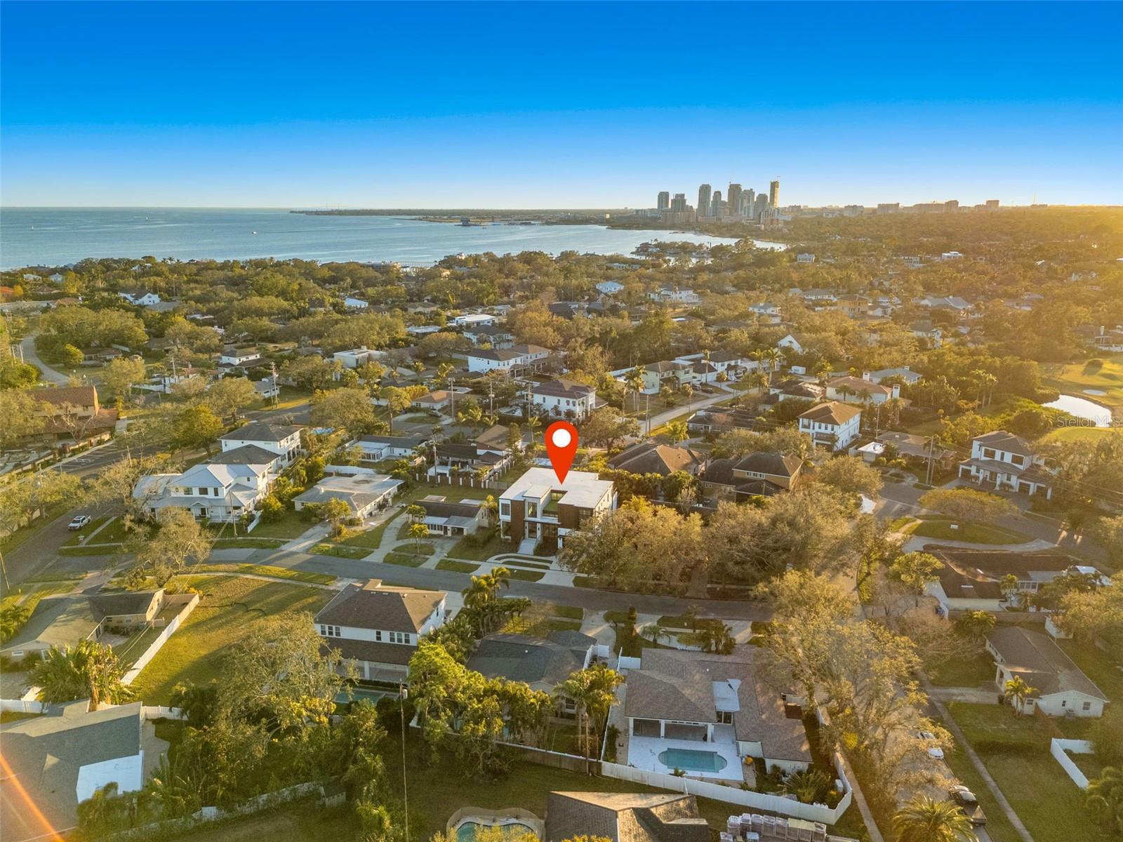 730 W ALDA WAY NE, ST PETERSBURG, FL, 33704
