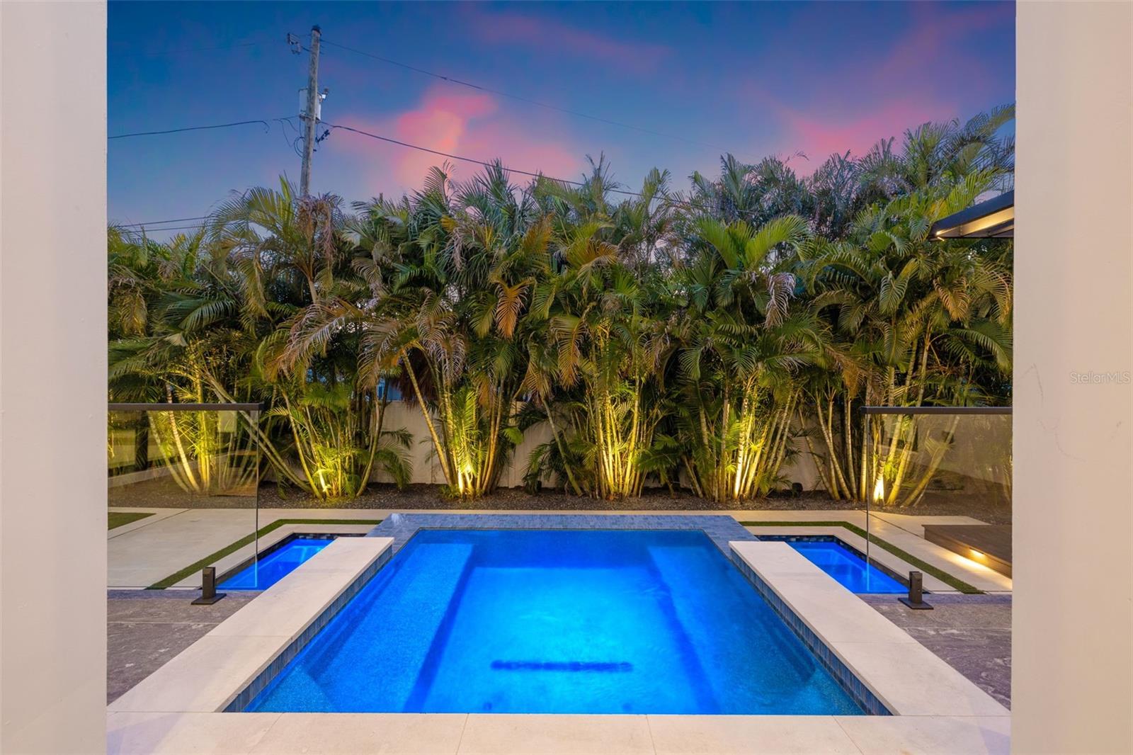730 W ALDA WAY NE, ST PETERSBURG, FL, 33704