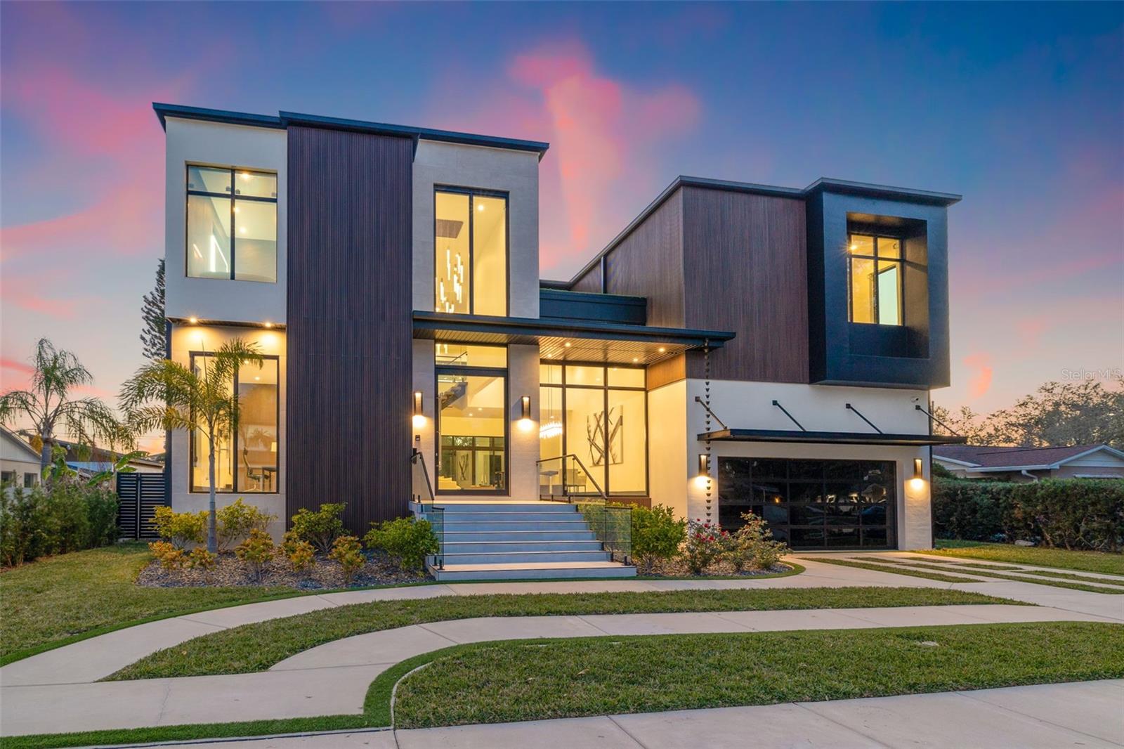 730 W ALDA WAY NE, ST PETERSBURG, FL, 33704