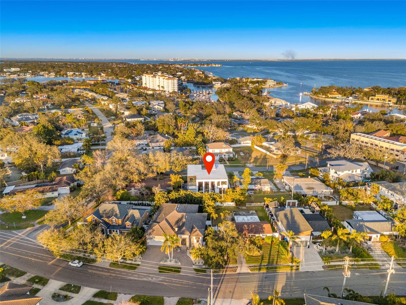 730 W ALDA WAY NE, ST PETERSBURG, FL, 33704