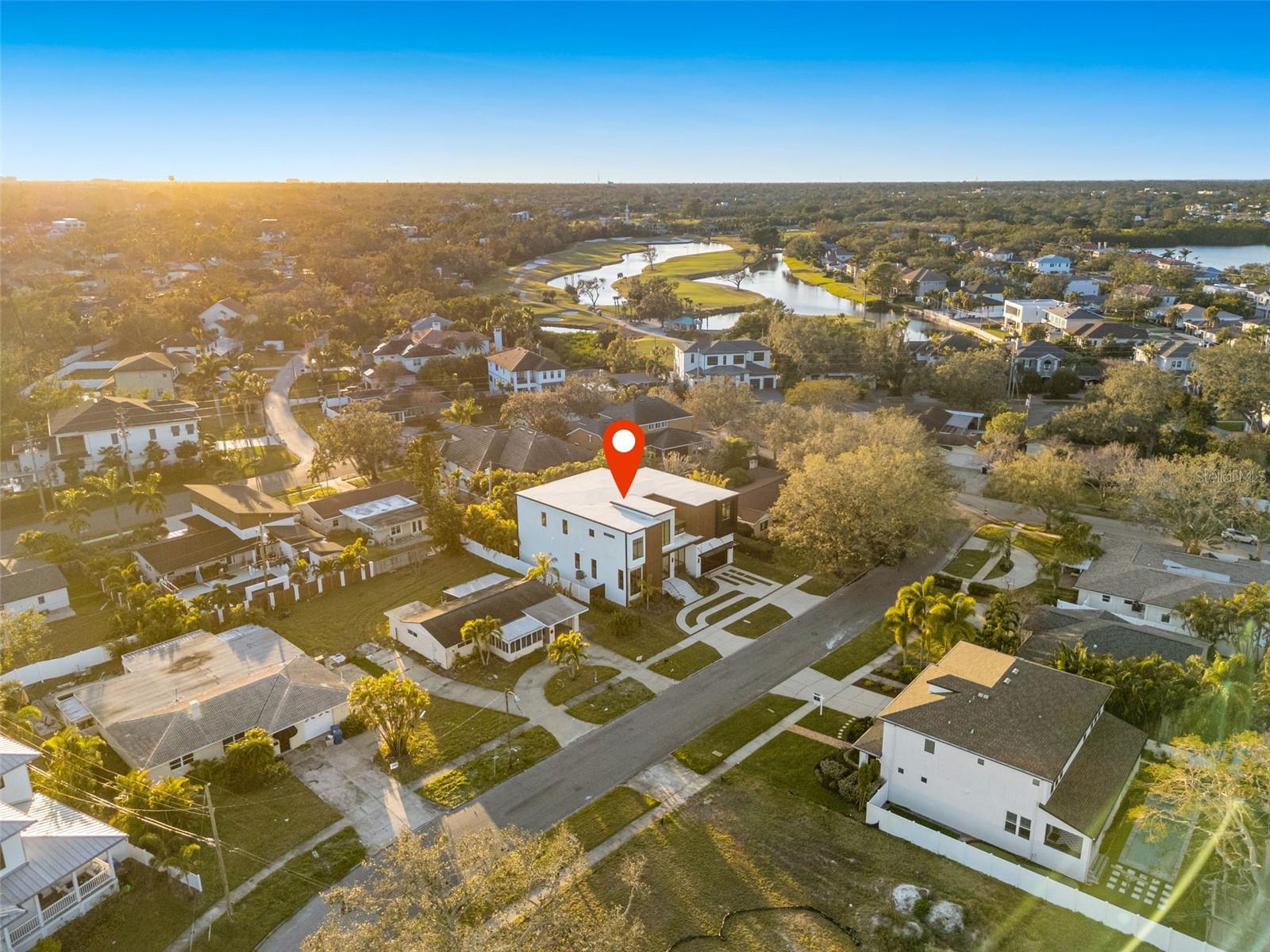 730 W ALDA WAY NE, ST PETERSBURG, FL, 33704