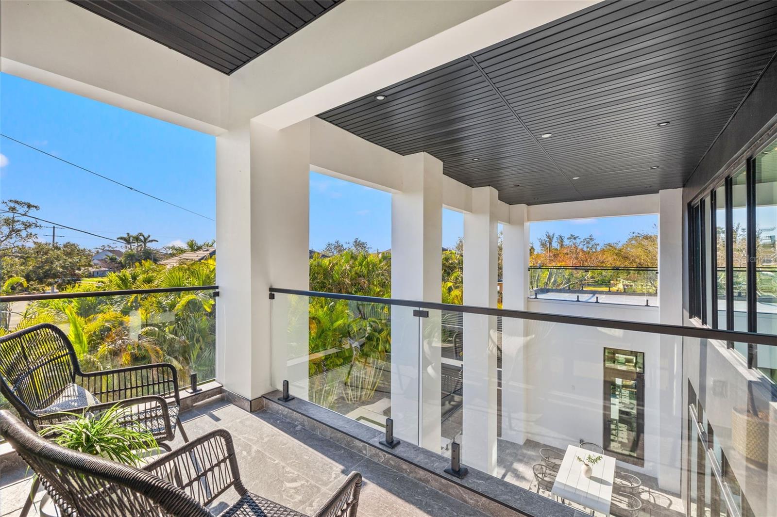 730 W ALDA WAY NE, ST PETERSBURG, FL, 33704