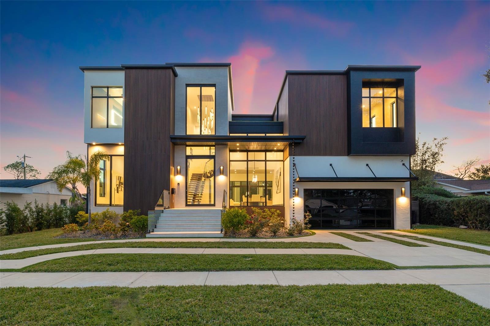 730 W ALDA WAY NE, ST PETERSBURG, FL, 33704