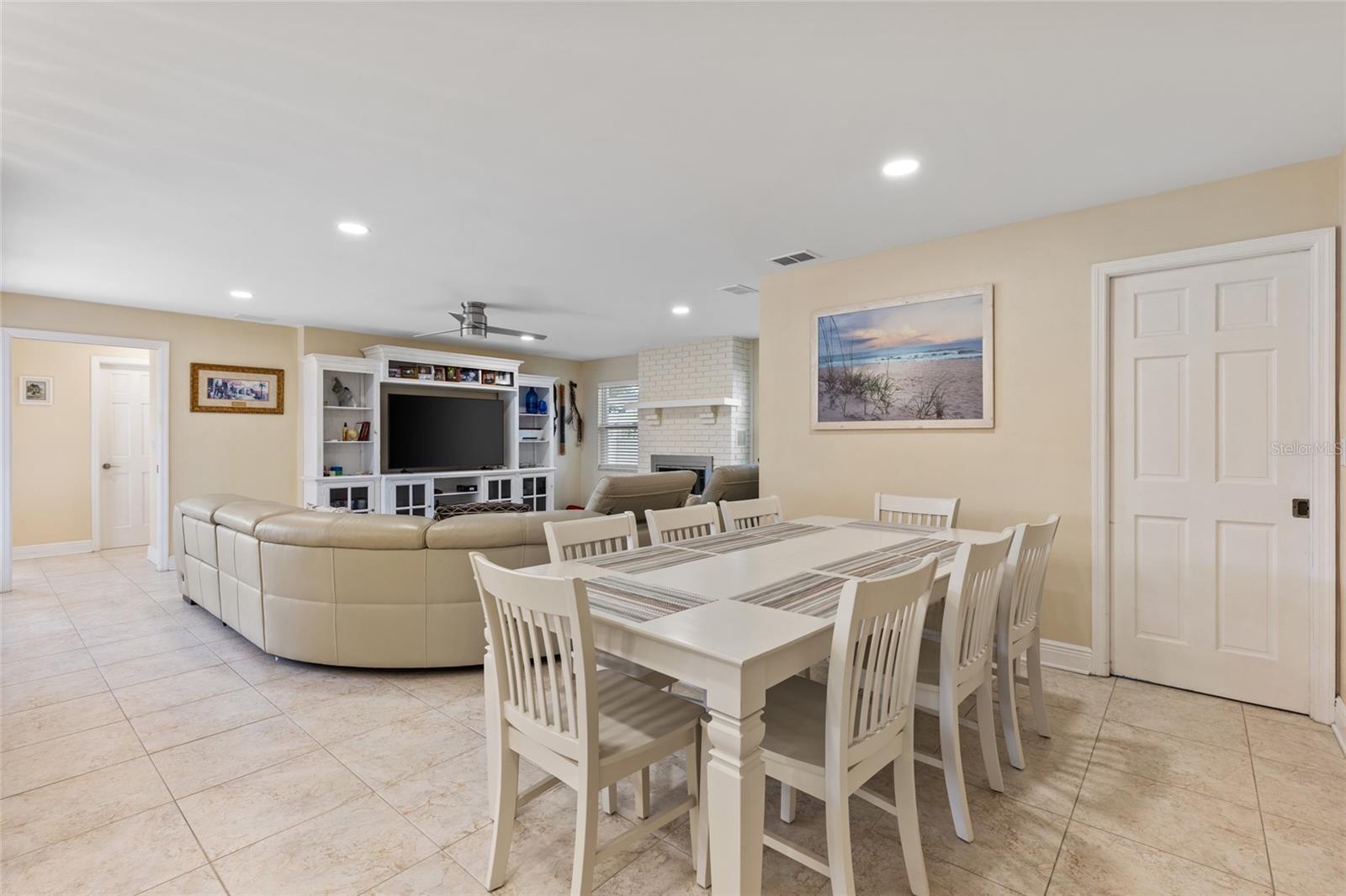2620 RENATTA DR, BELLEAIR BLUFFS, FL, 33770