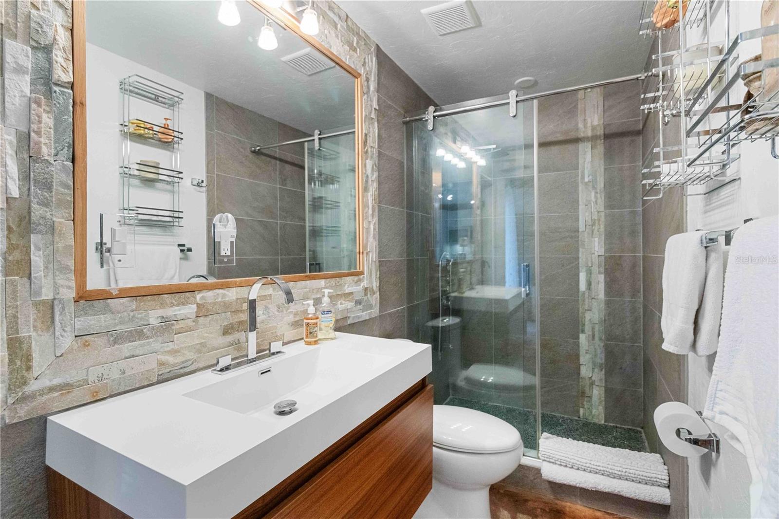 3400 CLARK DR, SARASOTA, FL, 34234