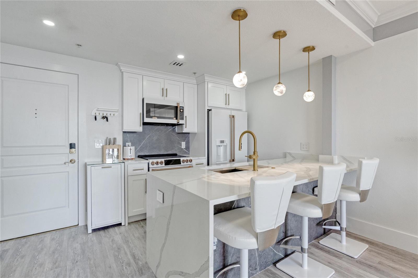 750 N TAMIAMI TRL #814, SARASOTA, FL, 34236